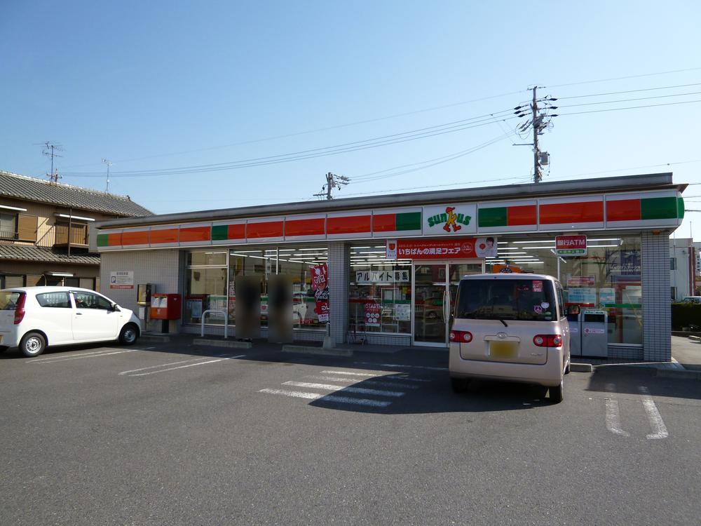 Convenience store. 282m until Thanksgiving Nagoya Jinbetori shop