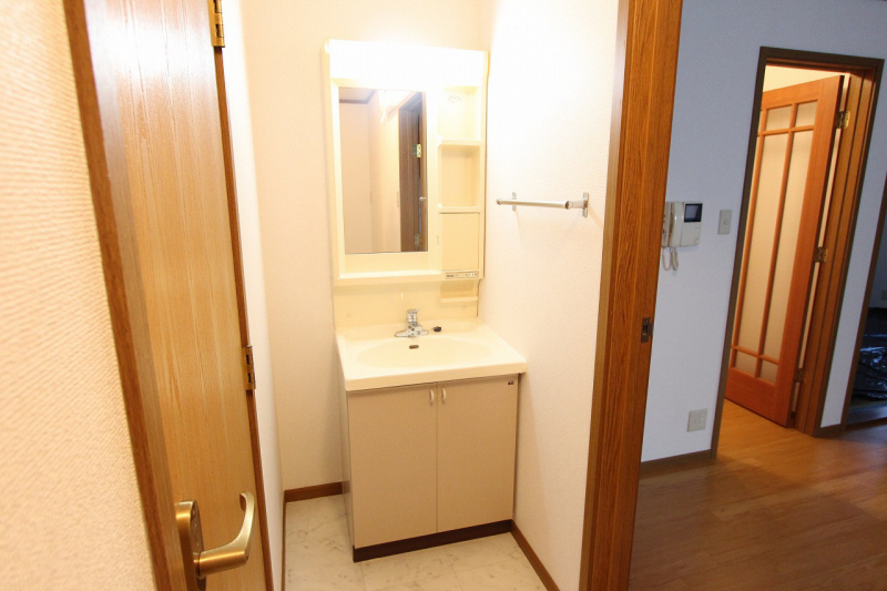 Washroom. Washroom