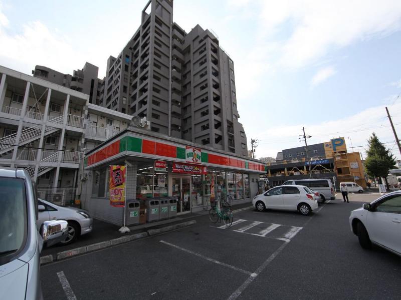 Convenience store. Thanks 49m until the Port of Nagoya store (convenience store)