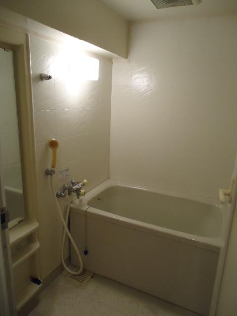 Bathroom. unit bus, With water heater reheating function