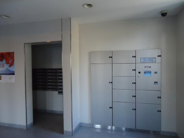 Other common areas. Home delivery locker shooting, It is convenient to the temporary storage of parcels
