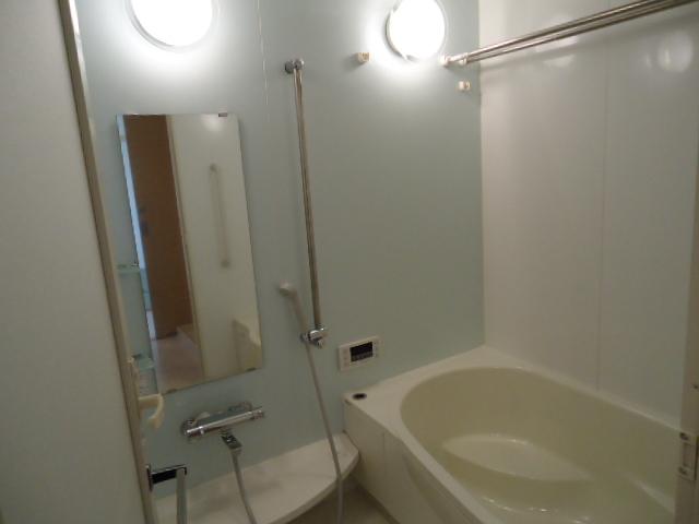 Bathroom. Unit bus shooting, With drying function, Bathroom is a shape that can sitz bath
