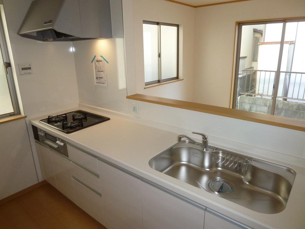 Kitchen.  ◆ Under the floor with storage system Kitchen ◆ 