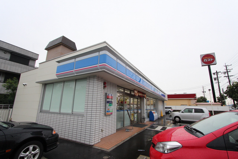 Convenience store. 473m until Lawson Nagoya Keibajomae store (convenience store)
