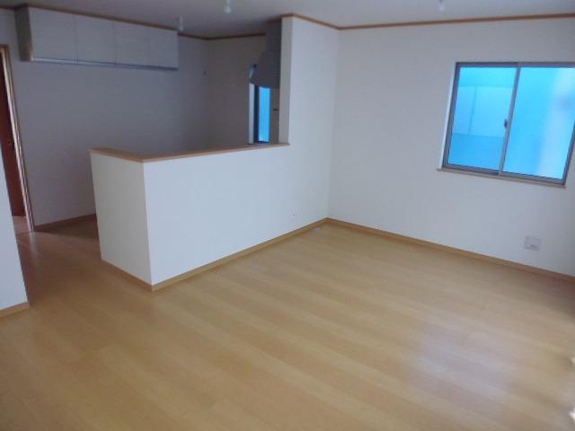 Living. 2013.11.8 shooting