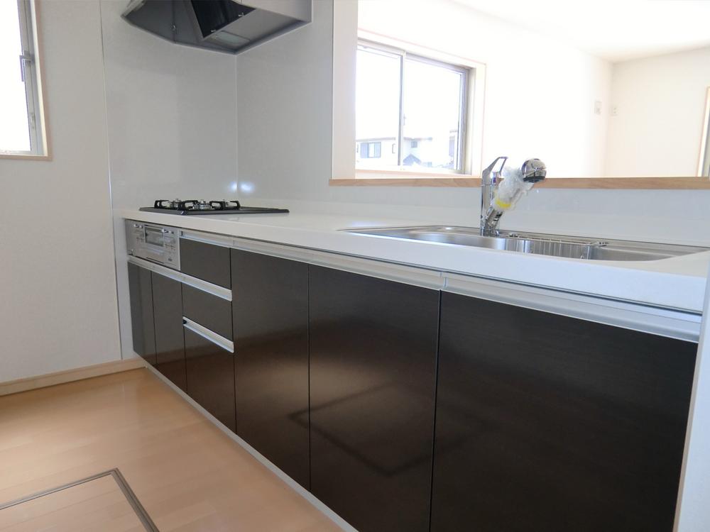 Same specifications photo (kitchen). ◇ Kitchen ◇  Popular counter ・ Artificial marble top system Kitchen ・ Quiet specification sink ・ Water purifier integrated hand shower ・ Si sensor stove (three-necked) ・ 