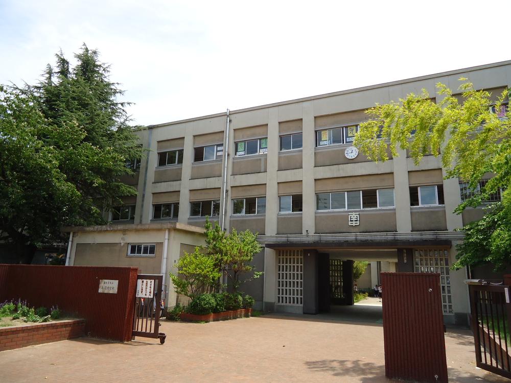 Junior high school. 1310m to Nagoya Municipal Nanyang Junior High School