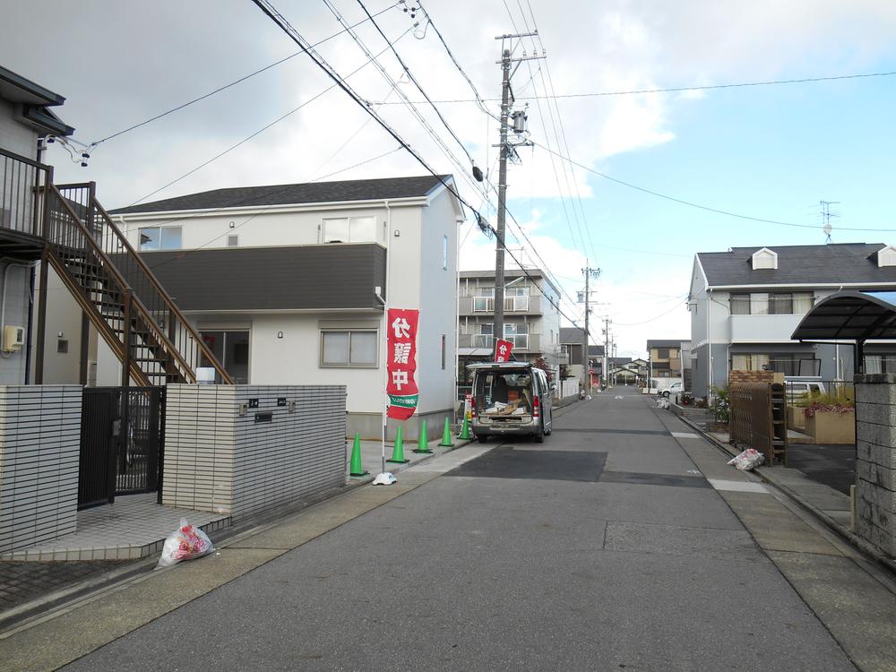 Local photos, including front road. Front road is also spacious