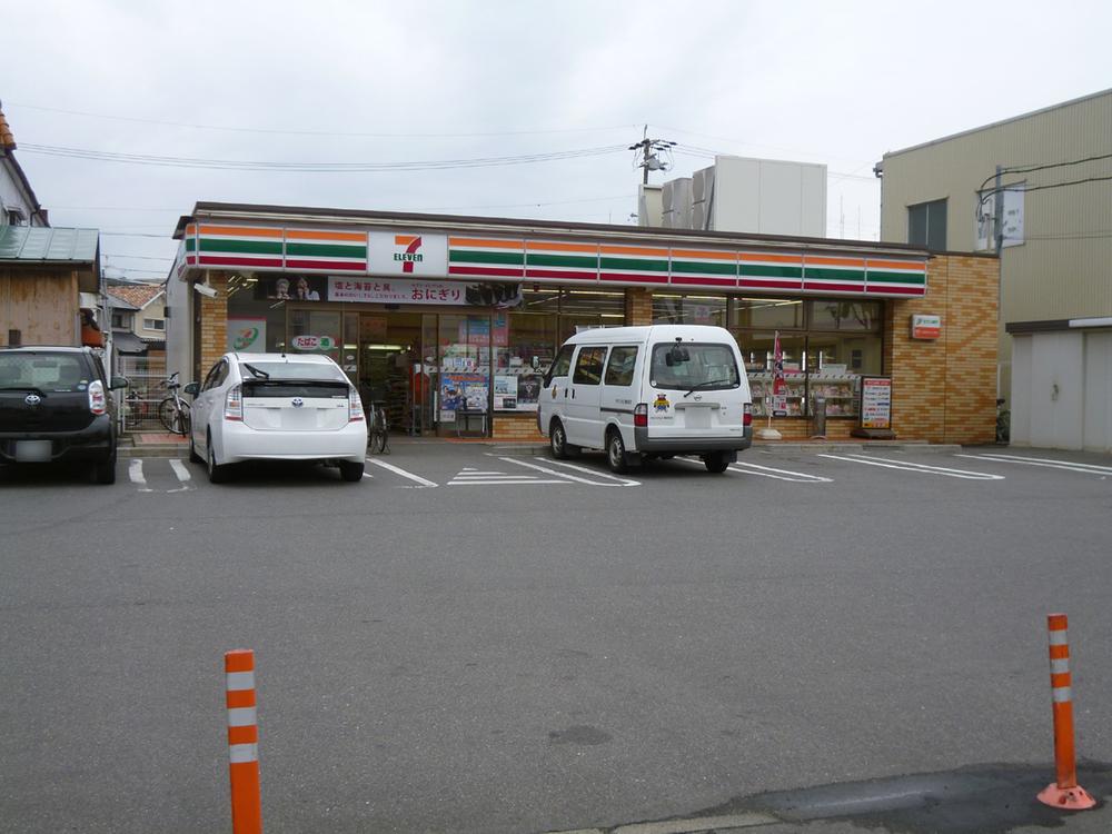 Convenience store. 366m to Seven-Eleven Nagoya corporation 4-chome