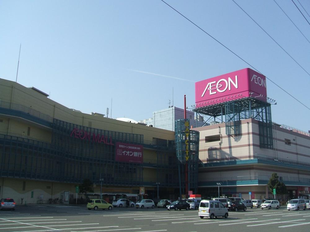 Shopping centre. 810m until Minato ion Mall Nagoya