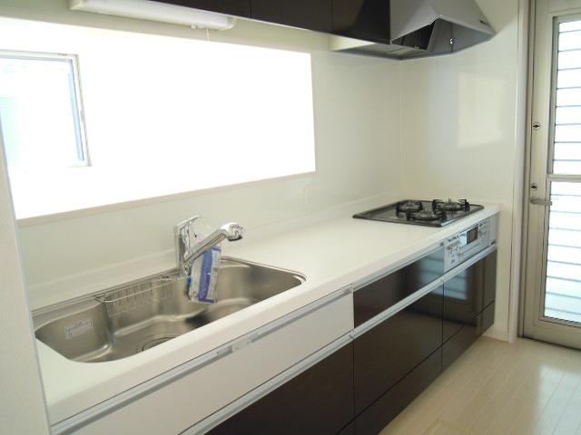 Same specifications photo (kitchen). * Different from the actual ones