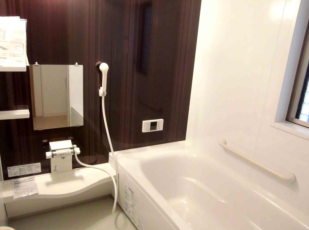 Same specifications photo (bathroom). ◆ The seller Construction example photo (bathroom)