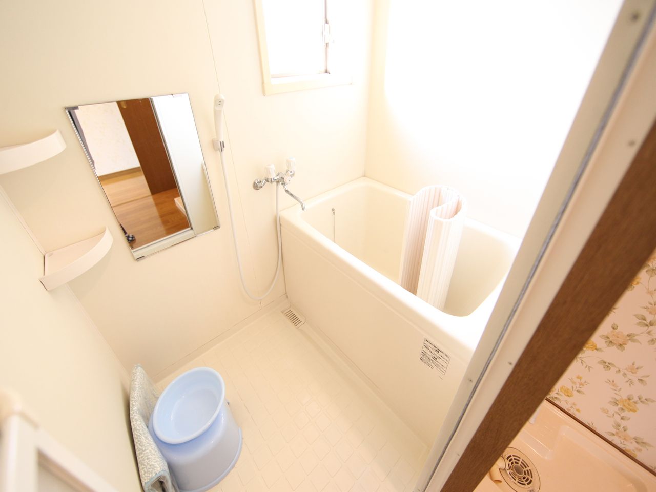 Bath. Bathroom (bath separate toilet) with a window (ventilation good)