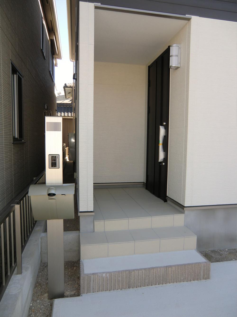 Entrance. ◇ entrance ◇  Picking measures with door  