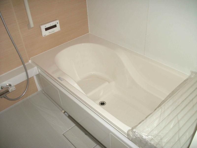 Same specifications photo (bathroom)