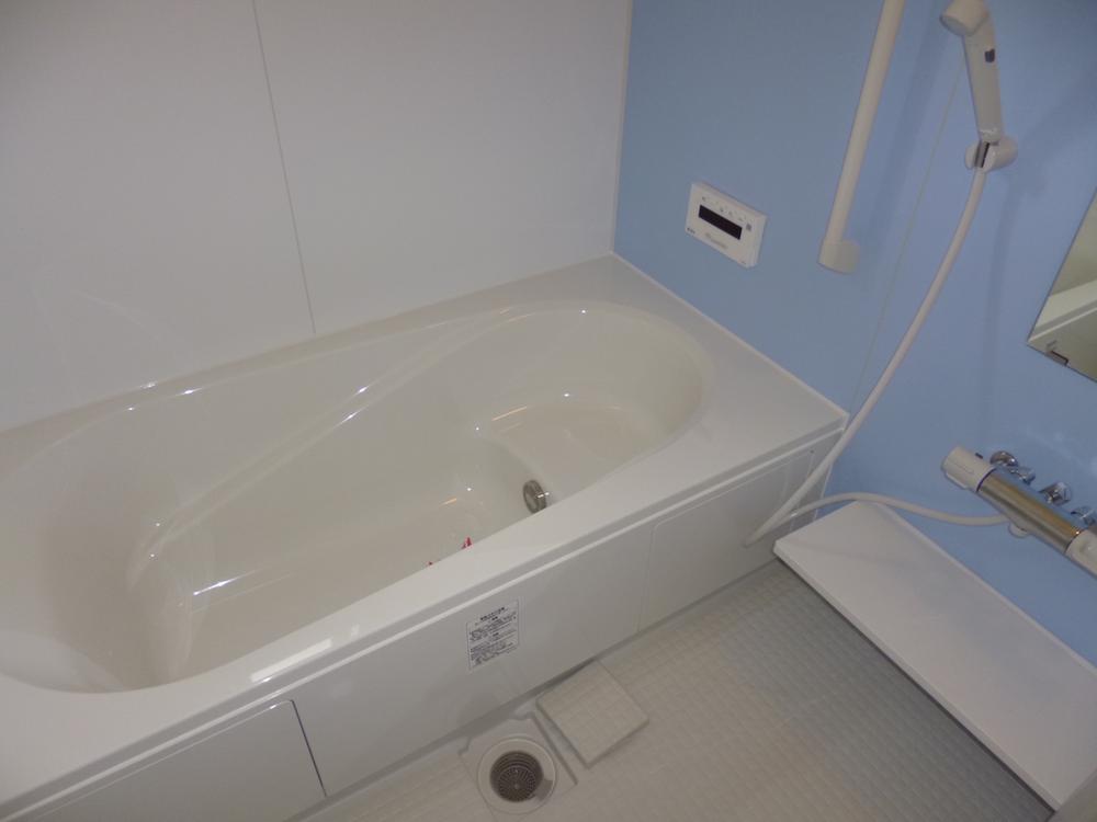 Same specifications photo (bathroom). * Different from the actual ones