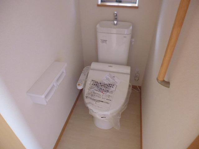Toilet. 2013.11.8 shooting 