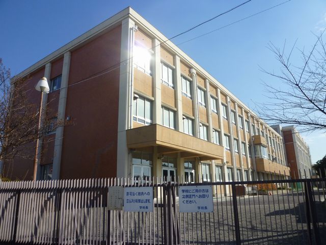 Junior high school. Municipal Komei until junior high school (junior high school) 1600m