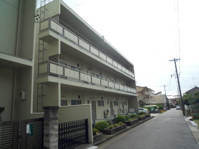 Building appearance. Wide of attractive road facing the veranda side