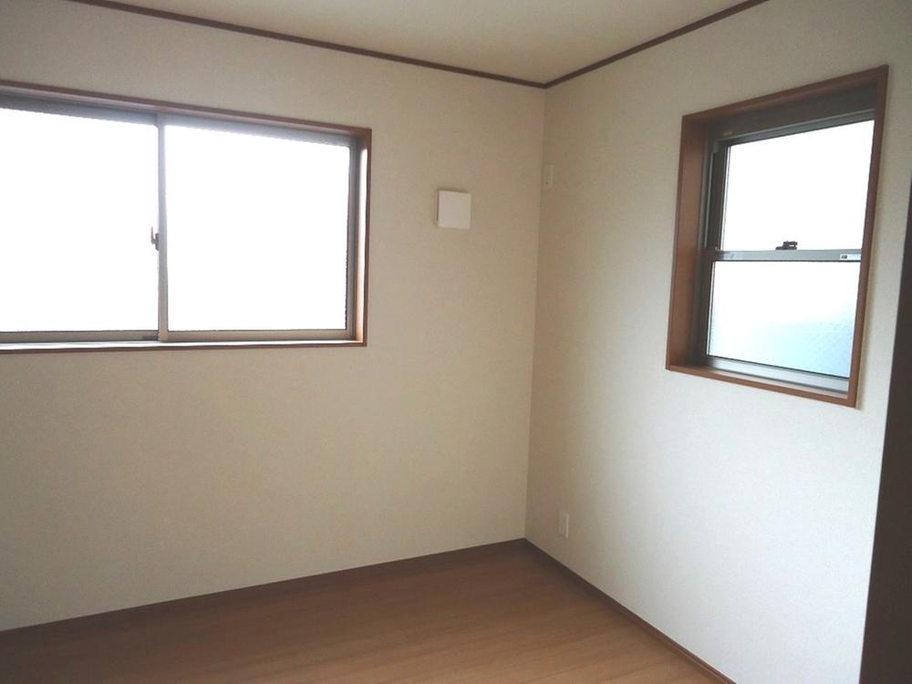 Non-living room. Indoor (10 May 2013) Shooting