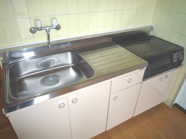 Kitchen. IH cooking heater can be installed