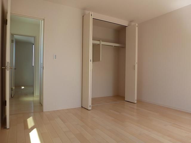 Non-living room. 9 / 19 local shooting