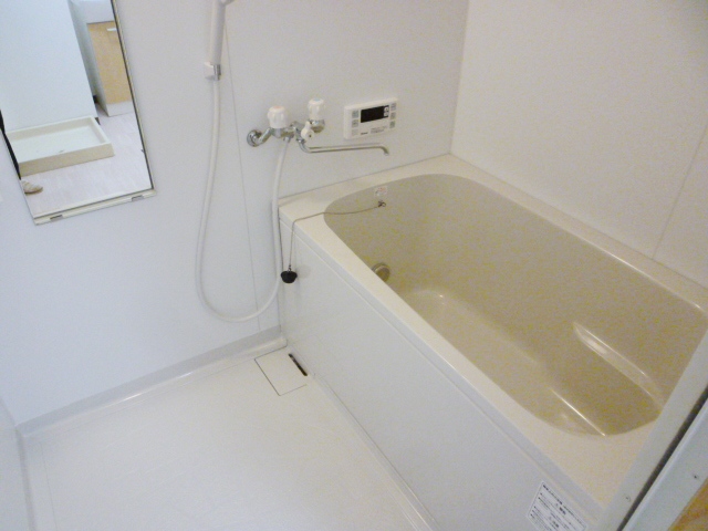 Bath. Bathroom Reheating function with