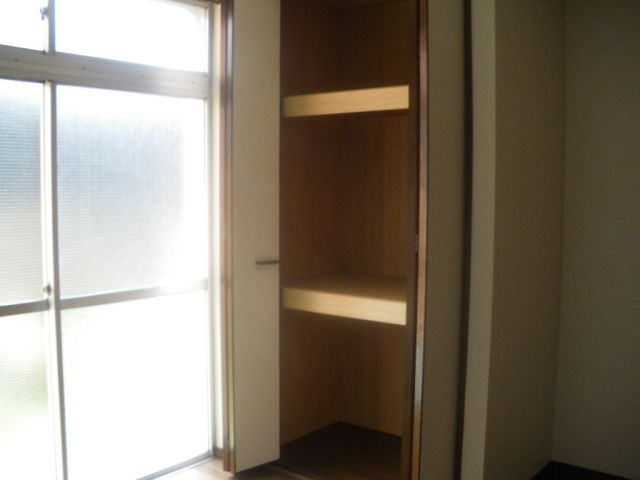 Receipt. 3-stage partition of easy-to-use closet