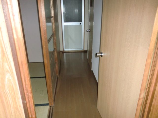 Other room space. Corridor part