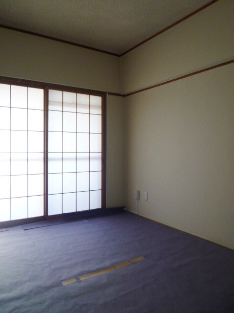 Other room space. Japanese-style room (6 quires)