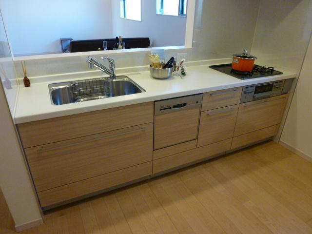 Kitchen. 11 / 11 local shooting