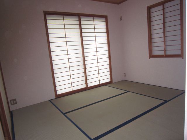 Living and room. comfortable Tatami rooms