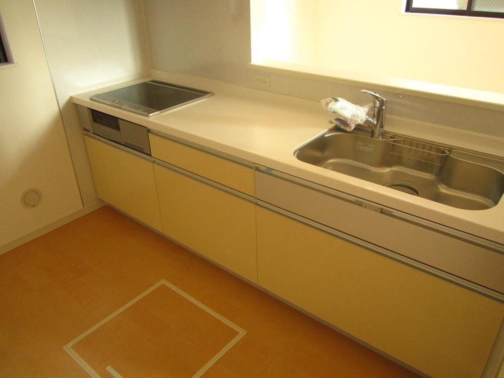 Kitchen. Local (September 2013) Shooting