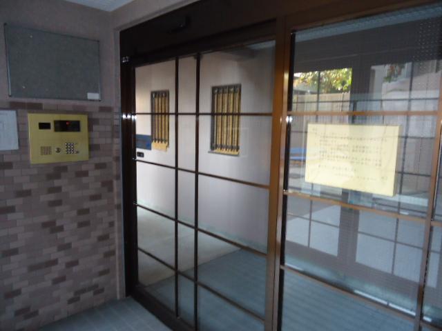 Other common areas. With auto-lock entrance (December 2012) Shooting