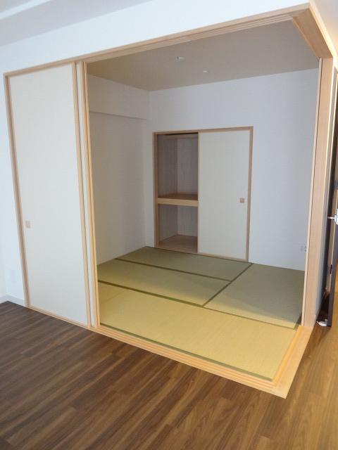 Non-living room. Japanese style room