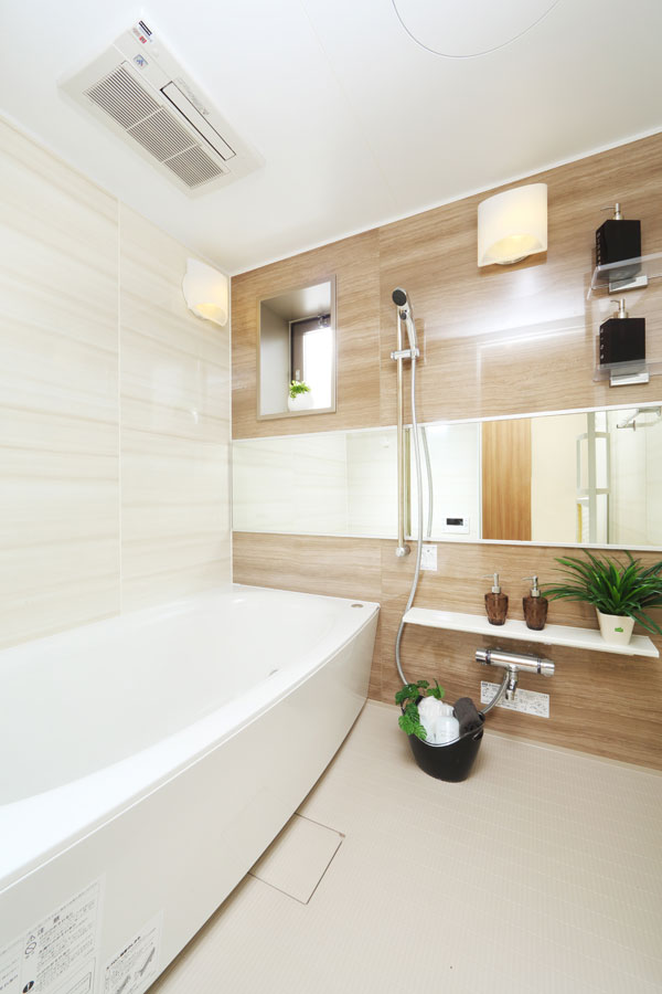 Bathing-wash room.  [bathroom] Bathroom to refresh the mind and body, Equipment stuck to the functionality and comfort is the space of full load (Fg type model room)