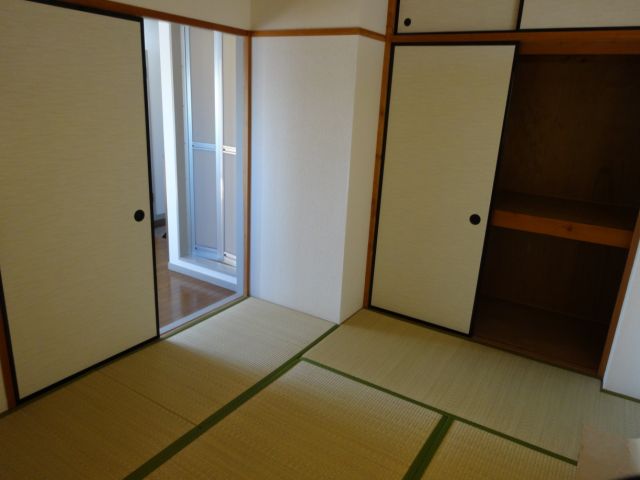 Living and room. Comfortable relaxing Japanese-style room
