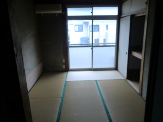 Living and room. Large windows characteristic tatami room