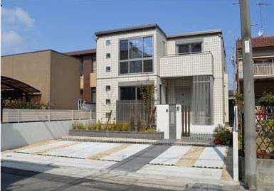 Local appearance photo. Local (10 May 2013) Shooting