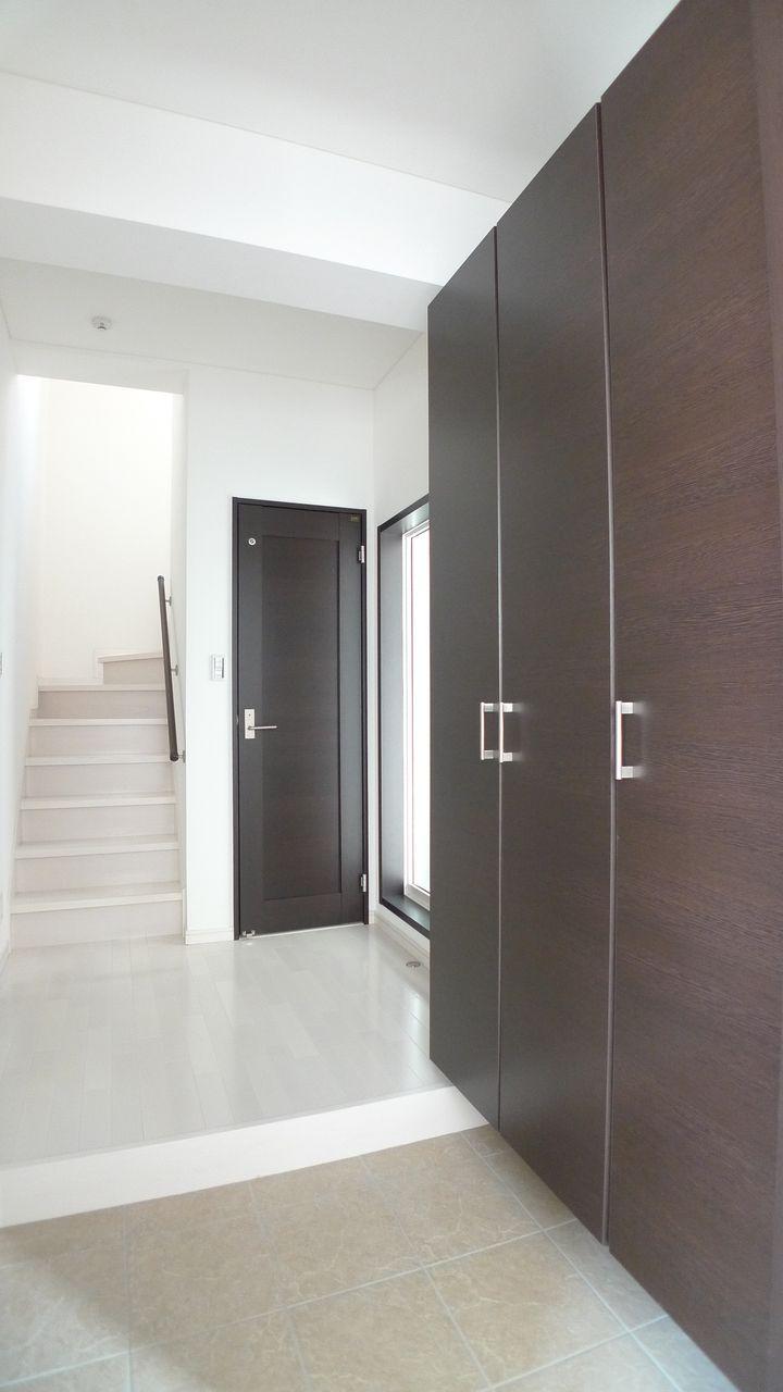 Same specifications photos (Other introspection). Large capacity shoebox. (AB building and the same specifications)