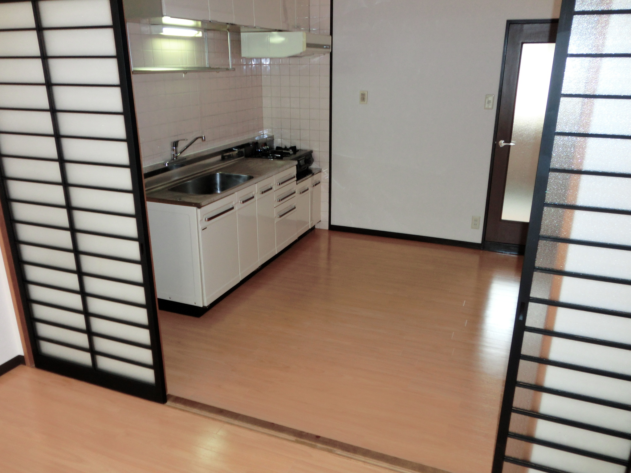 Kitchen. DK ・ Western also has been changed to flooring! 