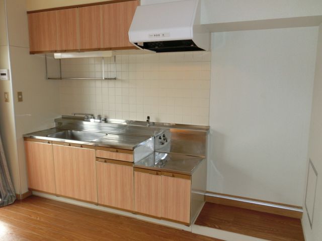 Kitchen. Gas stove installation Allowed