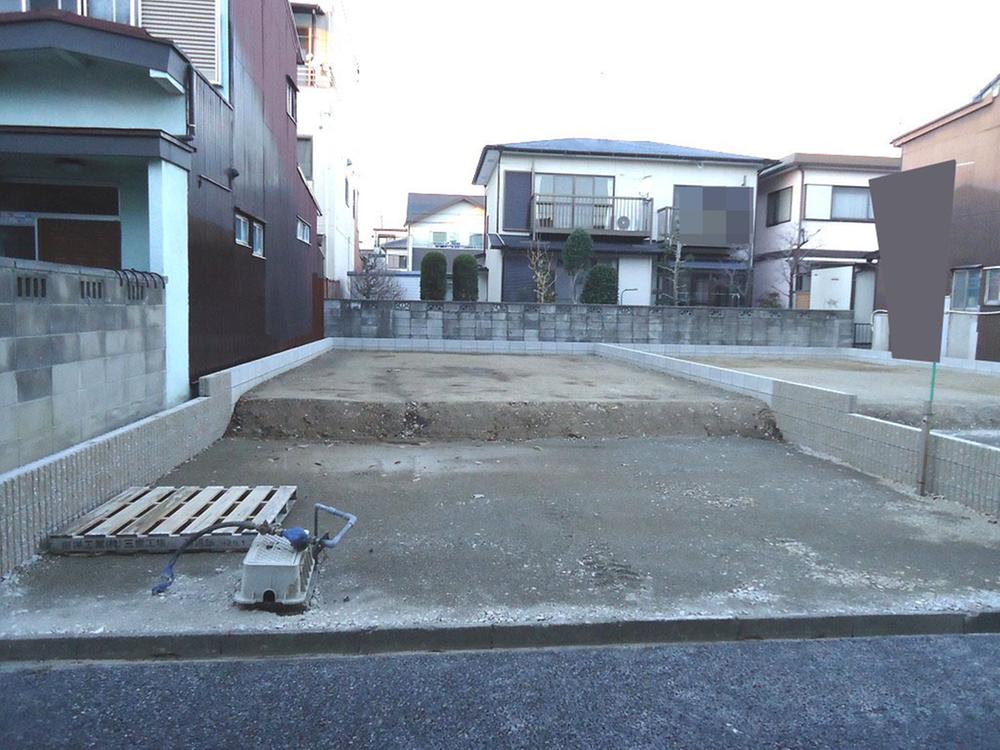 Local appearance photo. Local (12 May 2013) Shooting