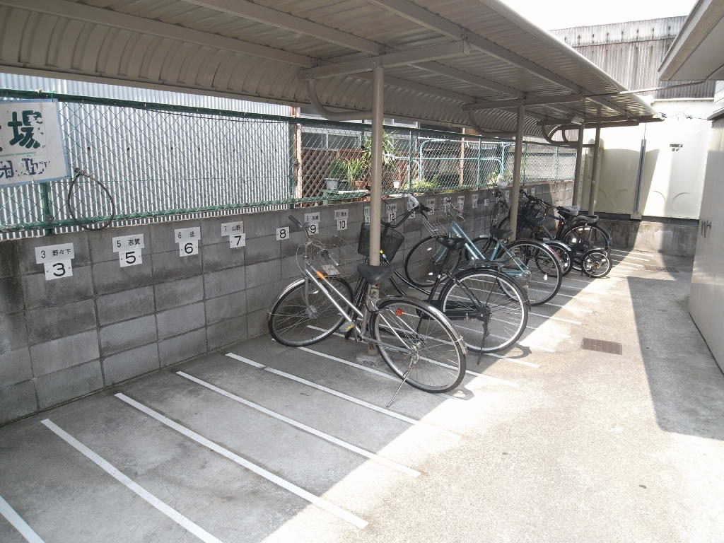 Other common areas. Bicycle Covered