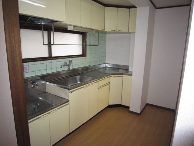 Kitchen. Wide storage enhancement kitchen!