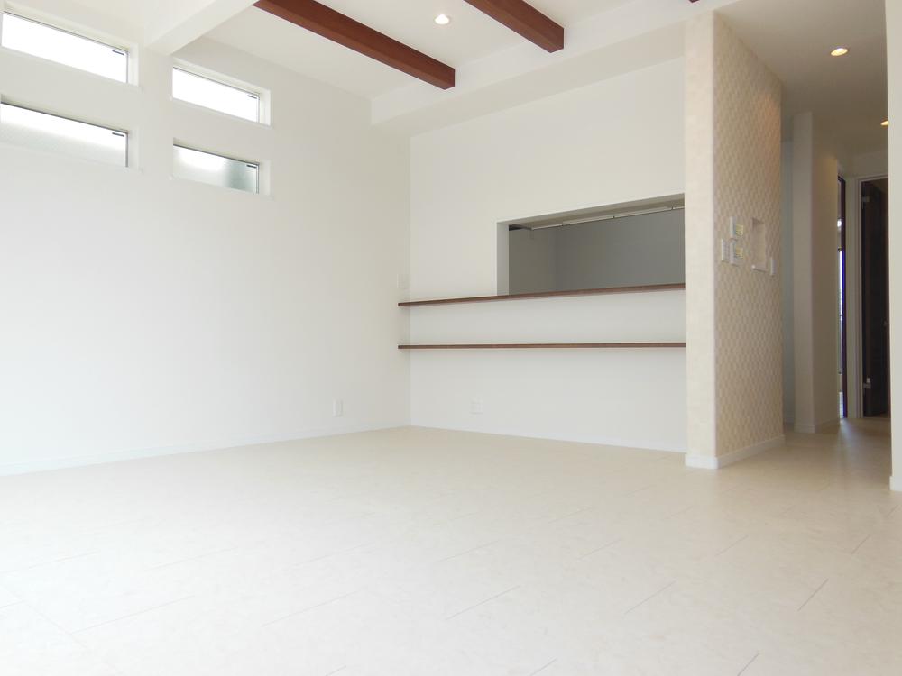 Same specifications photos (living). LDK Construction example photo