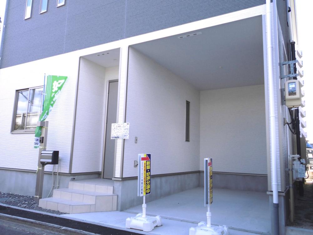 Parking lot. Local (11 May 2013) Shooting