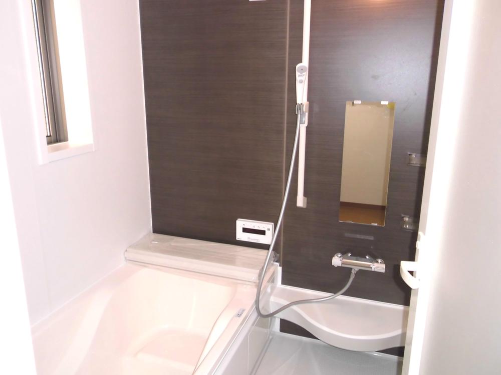 Bathroom. Indoor (11 May 2013) Shooting