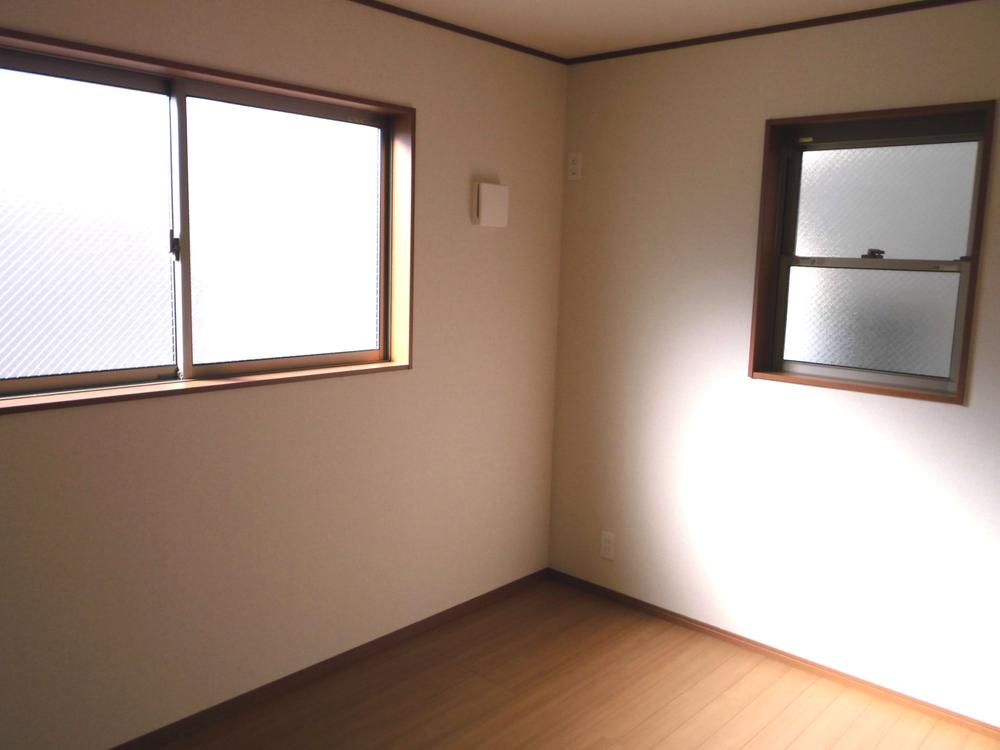 Non-living room. Indoor (11 May 2013) Shooting