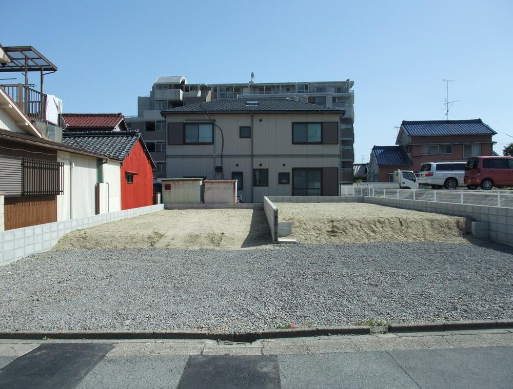 Local land photo. Construction ・ Leveling already local photo. Car You can park two in parallel. 